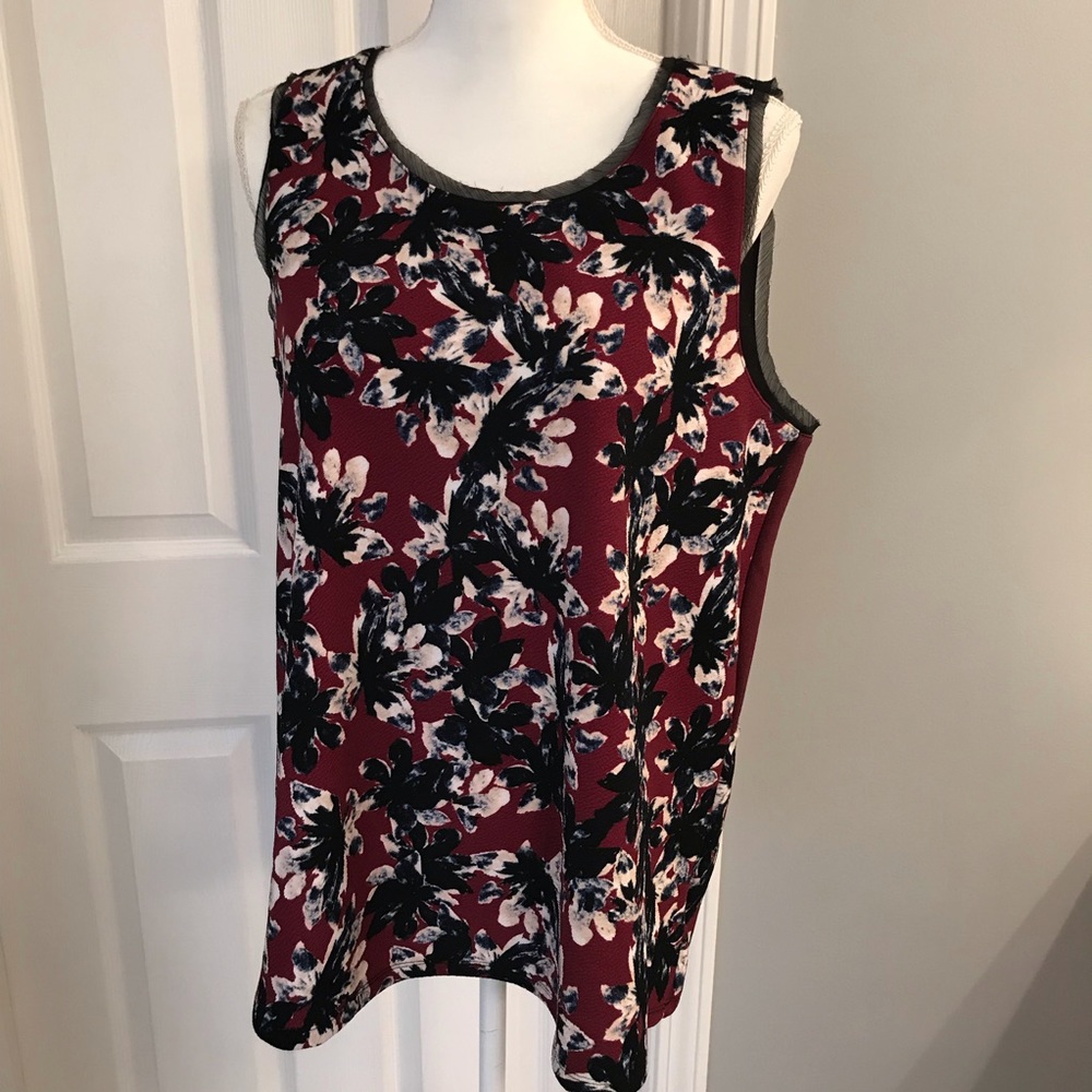 Summer sleeveless fashion top